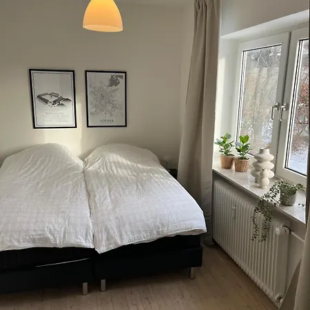 Hyggelig Taet Pa Centrum Og Letbanestop * Odense