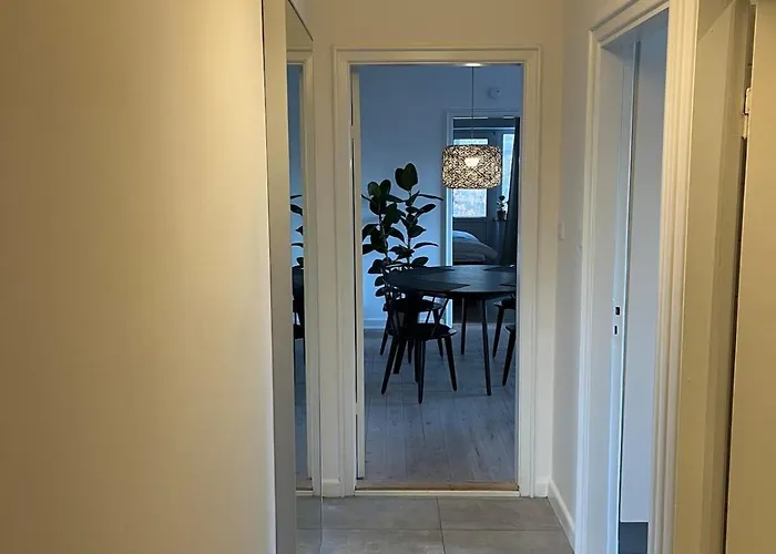 Hyggelig Taet Pa Centrum Og Letbanestop * Odense